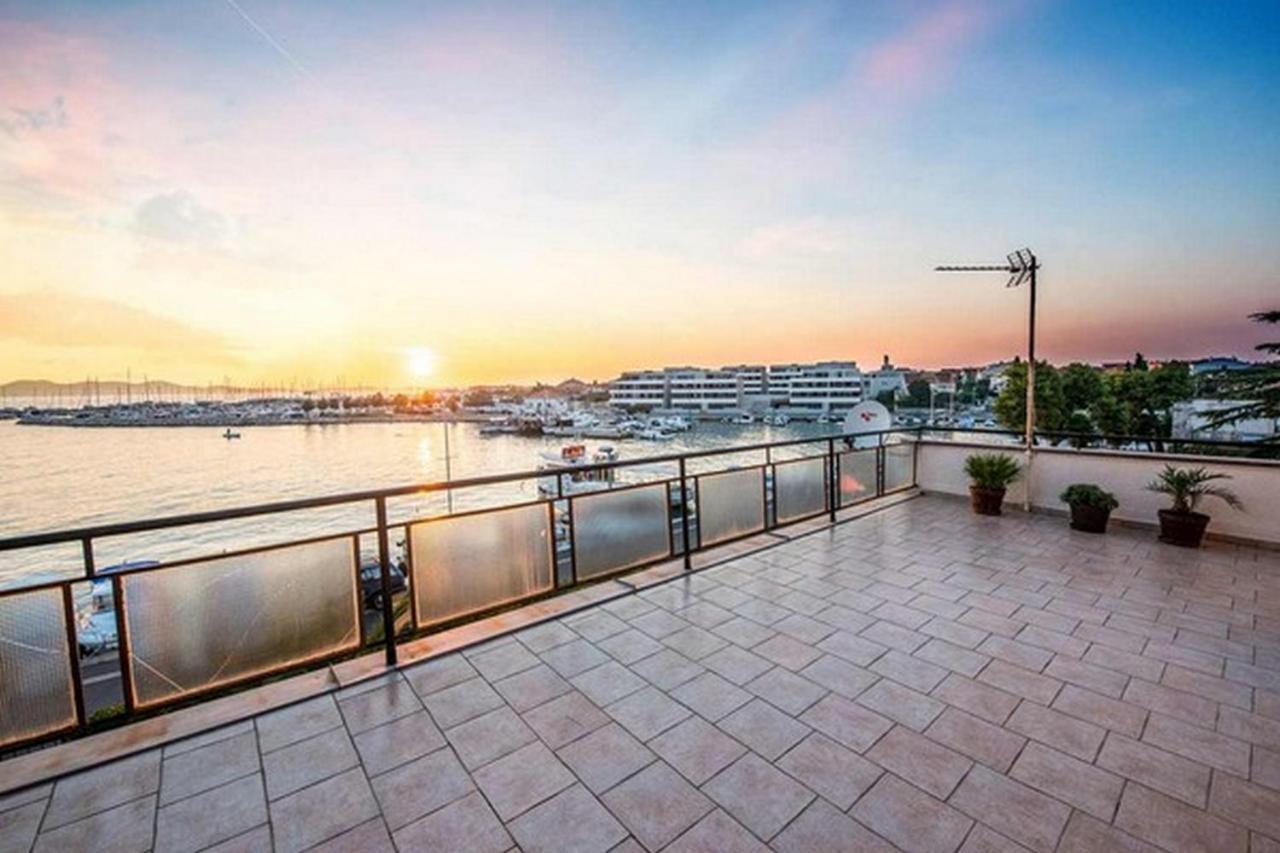 Amazing Seaview Apartment With A Balcony Near The Beach - Kneza Trpimira I ザダル エクステリア 写真