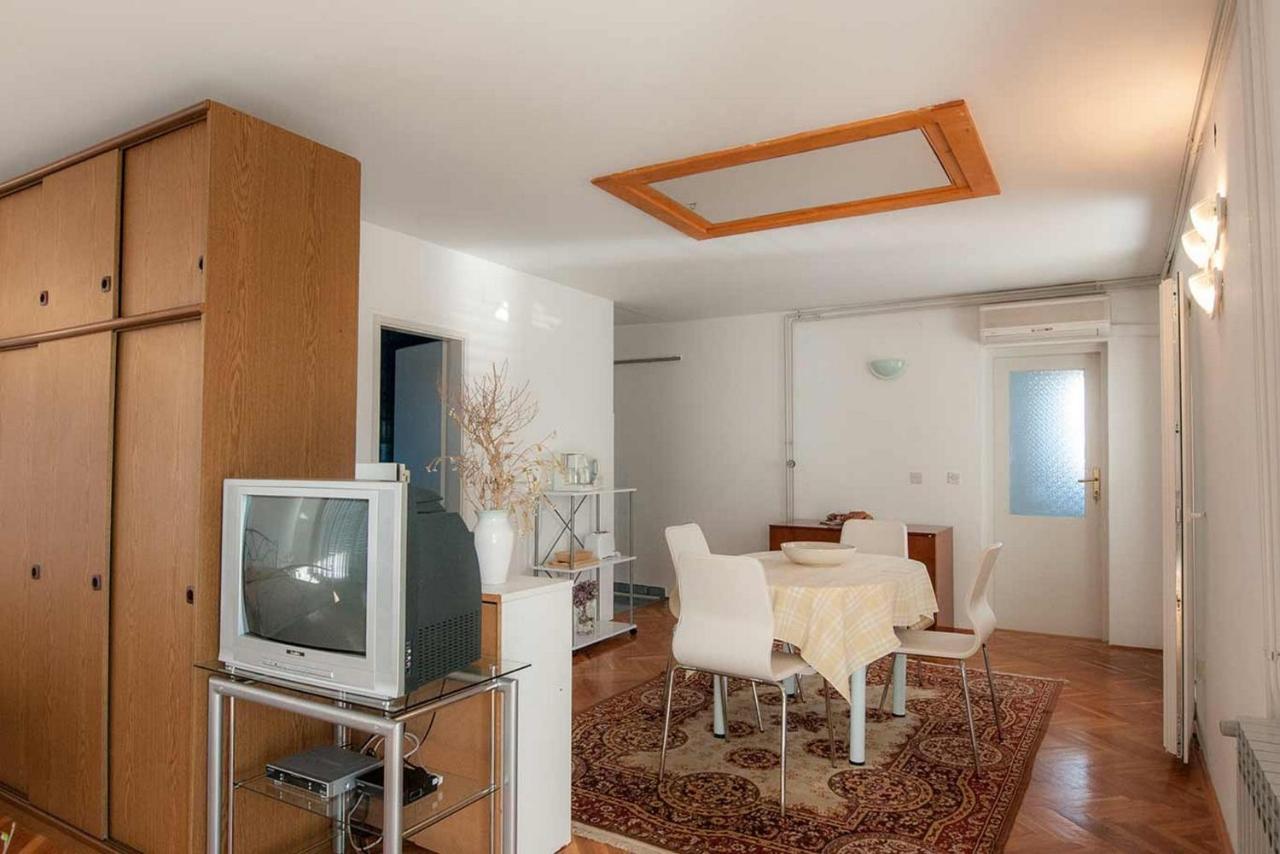 Amazing Seaview Apartment With A Balcony Near The Beach - Kneza Trpimira I ザダル エクステリア 写真