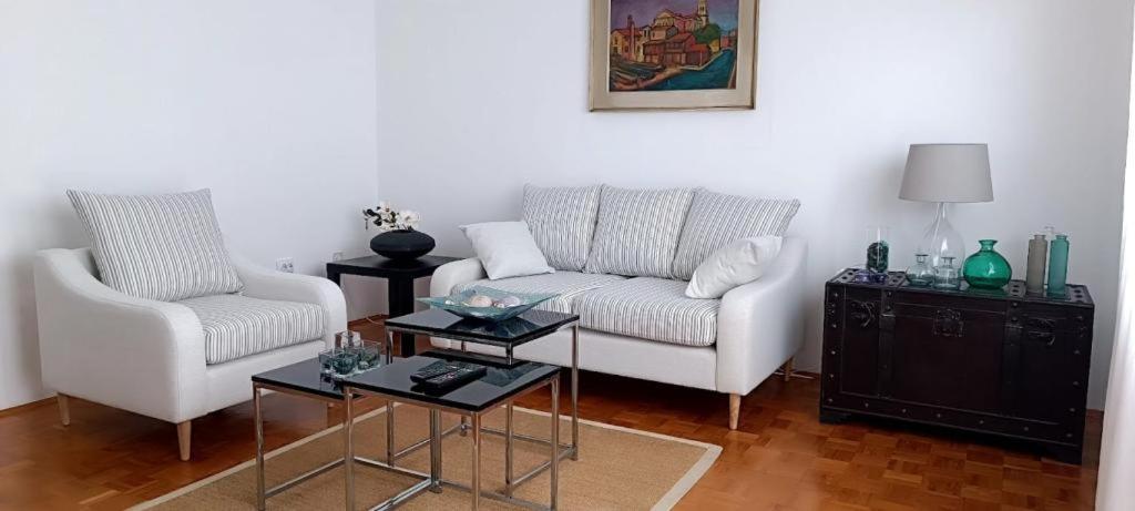 Amazing Seaview Apartment With A Balcony Near The Beach - Kneza Trpimira I ザダル エクステリア 写真